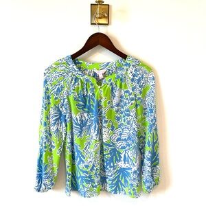 Lilly Pulitzer new, NWT Camille top shirt in Limeade, biggest fan, XS
